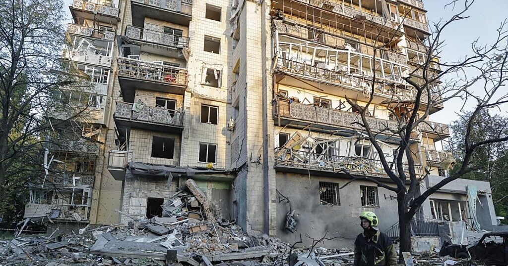 Rusia aprovecha la crisis de Gobierno de Zelenski para lanzar un gran ataque sobre Kiev
