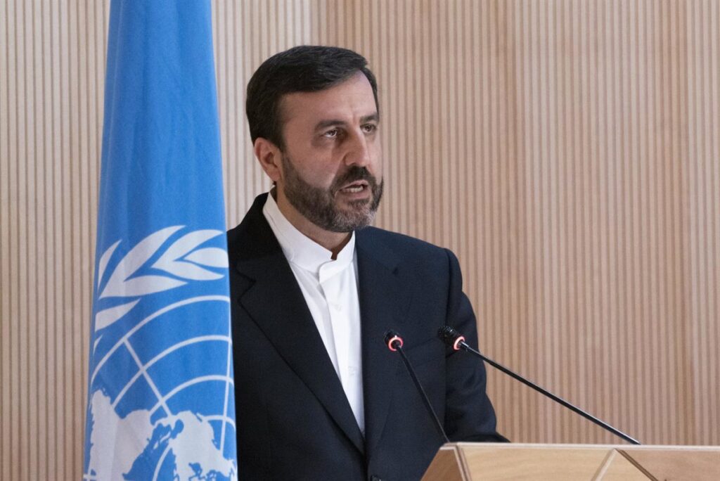 Teherán recalca que el estrecho de Ormuz está "bajo mando iraní" y no de EEUU