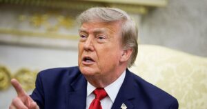 Trump amenaza con atacar infraestructuras civiles si Irán no vuelve a negociar