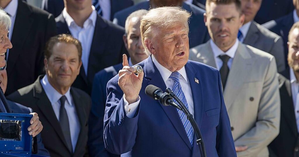 Trump anuncia subidas de aranceles para la UE por multar de nuevo a empresas de EE.UU.