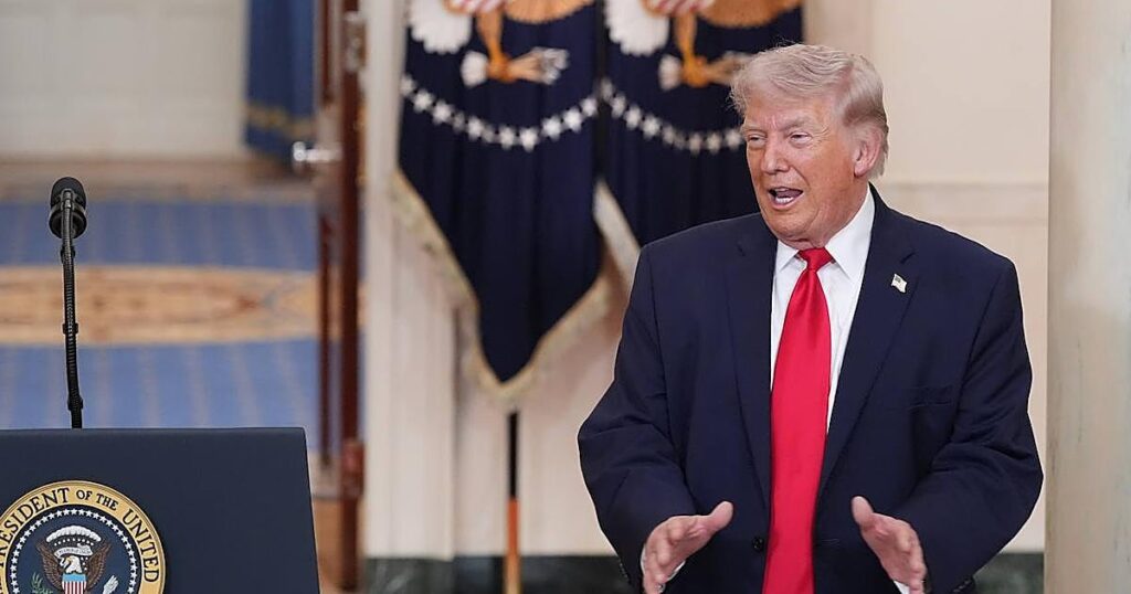 Trump asegura que la «desnuclearización» de Irán está en marcha