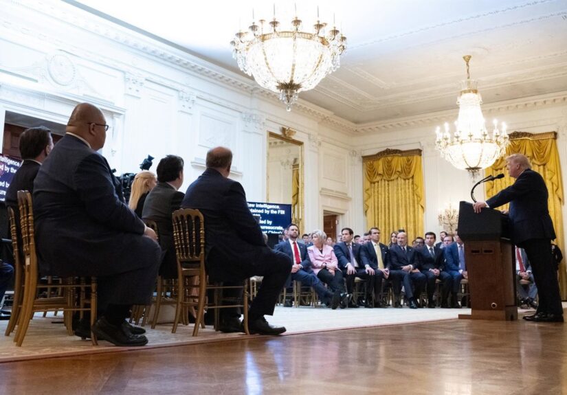 Trump exige a los republicanos que incorporen a Irán al nuevo proyecto de ley de sanciones contra Rusia