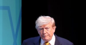 Trump promete arrasar Irán si cumple una amenaza de atentado contra él