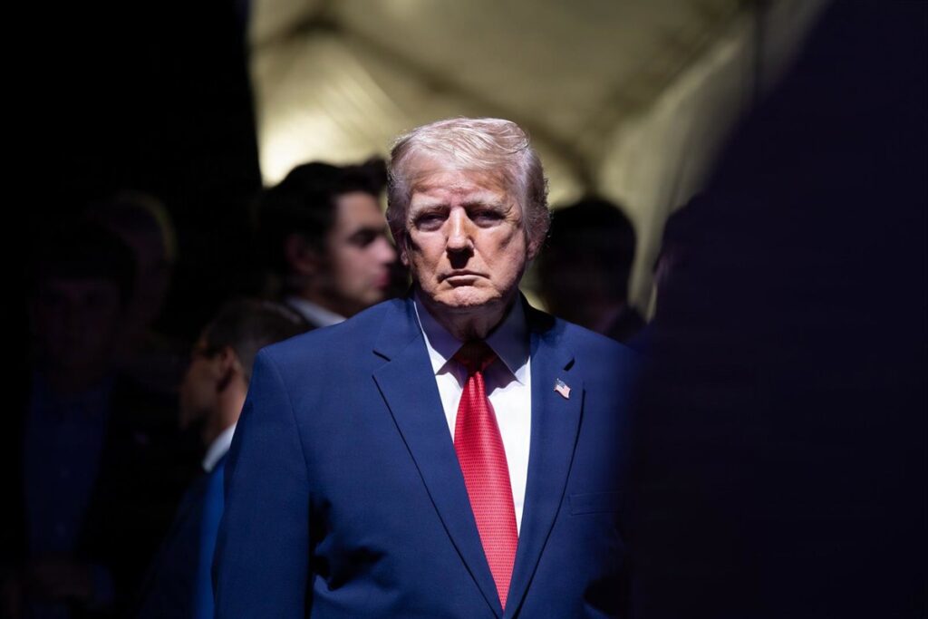 Trump sigue "decepcionado" con la OTAN por no ayudarle en Irán y no descarta retirar más tropas de Europa