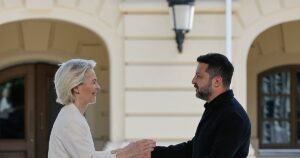 Von der Leyen y Zelenski firman un pacto para fabricar drones en masa en Europa