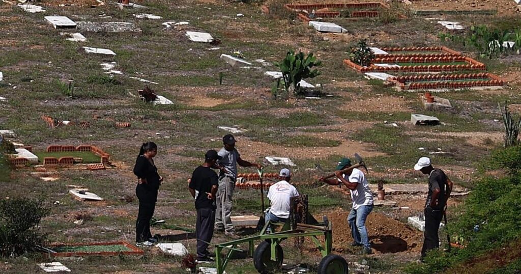 más de 200 cuerpos sin reclamar, 3.535 muertos y 16.740 heridos