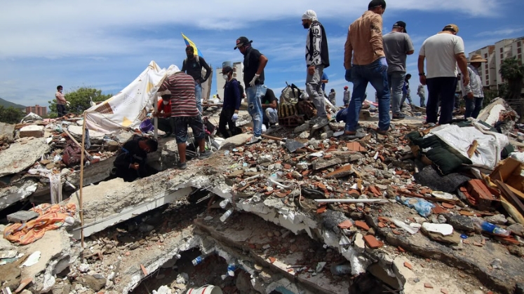 suben a 3.811 los muertos por los terremotos en Venezuela