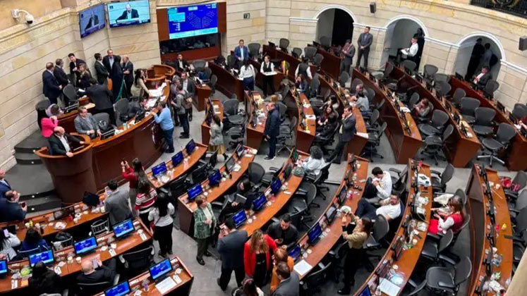 ¿El Centro Democrático se quedaría sin nada? Así va la pelea por las presidencias del Senado y la Cámara