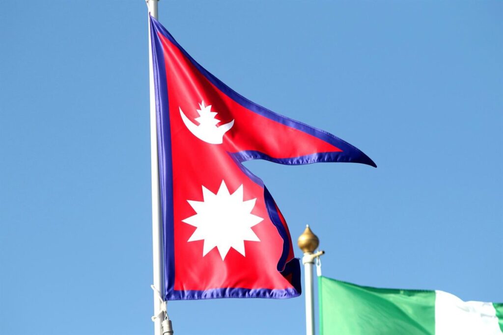 Al menos 95 muertos y 600 desaparecidos por las inundaciones en el norte de Nepal, en la frontera con China