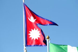 Al menos 95 muertos y 600 desaparecidos por las inundaciones en el norte de Nepal, en la frontera con China
