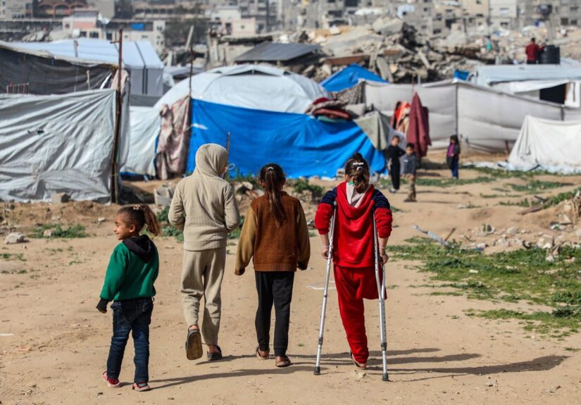 Al menos dos muertos por un ataque de Israel cerca de una escuela de la UNRWA en el norte de Gaza