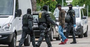 Alemania coordina con representantes talibanes el regreso de miles de afganos a su país