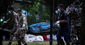 Aumenta a 955 la cifra de muertos por la catástrofe en Nepal y el Tíbet y quedan 4.471 desaparecidos