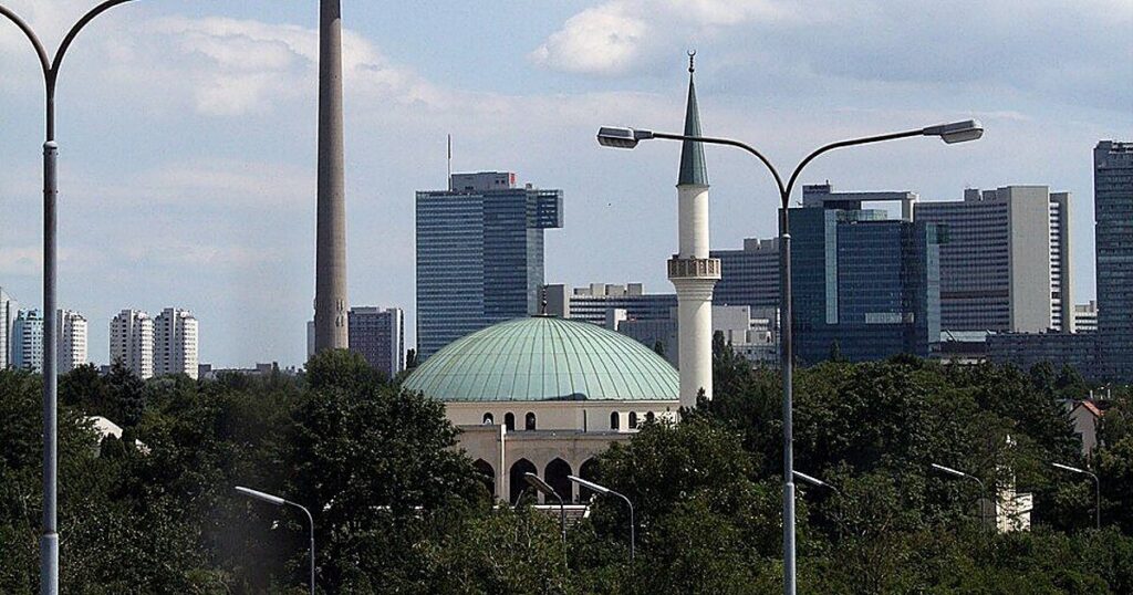 Austria aborda la prohibición del «islam político»