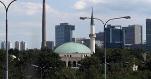 Austria aborda la prohibición del «islam político»
