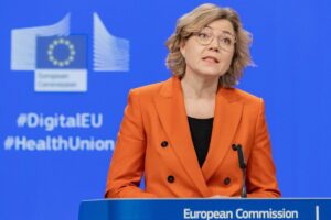 Bruselas coordina con los Veintisiete la actuación frente a la desinformación por la crisis de Ceuta