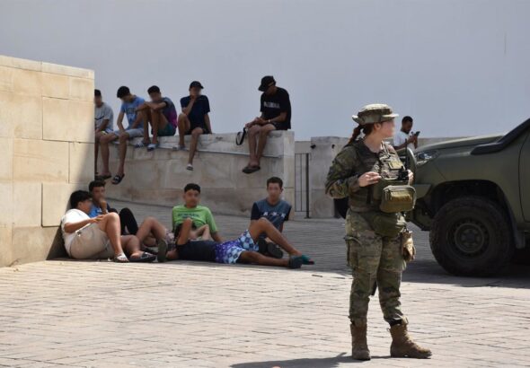 Bruselas recalca "el deber" de España de proteger a los menores de Ceuta y pide la devolución de "todos" los irregulares