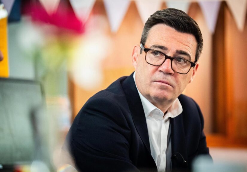 Burnham lanza un plan para acabar con el sinhogarismo en Reino Unido para Navidad