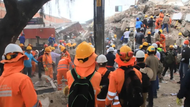 Búsqueda de sobrevivientes tras el terremoto se extenderá hasta el sábado en Cali