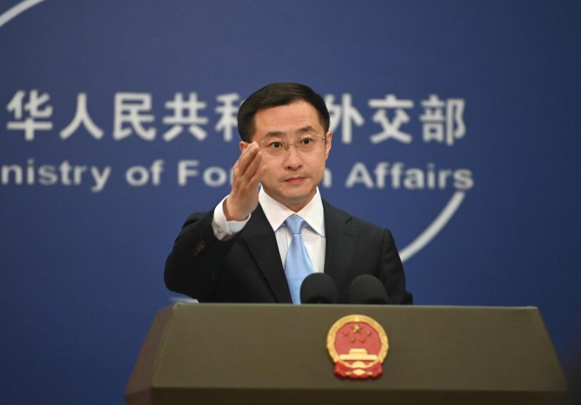 China adoptará "todas las medidas necesarias" para proteger sus intereses de posibles sanciones de EEUU por Irán