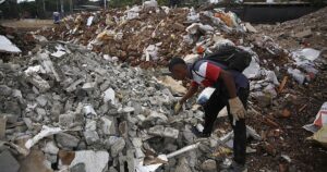 Colombia sufre un terremoto de 5,1 mientras se recupera de la devastación por el anterior de 7,4