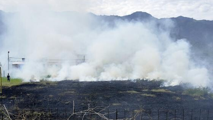 Detectan quema ilegal de madera para producir carbón vegetal en Soacha