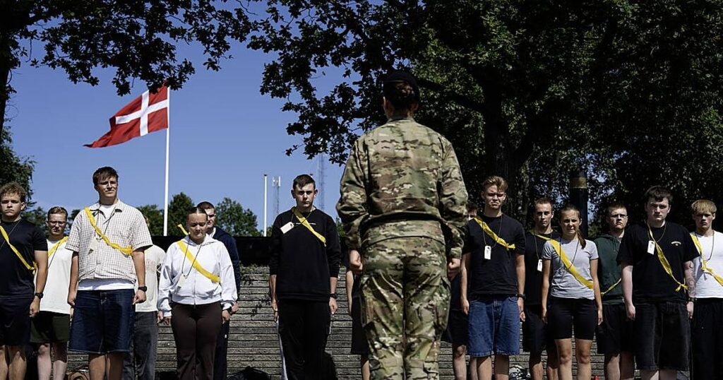 Dinamarca inicia el nuevo servicio militar de once meses para defenderse de la amenaza rusa: «Buscaba algo que hacer»