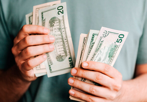 Dólar bajo en Colombia, ¿una oportunidad para comprar y endeudarse?