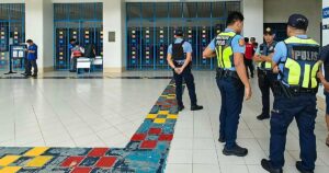 Dos muertos en un tiroteo en un instituto en Filipinas retransmitido en directo