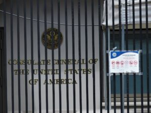 EEUU suspende de manera temporal la concesión de citas para solicitar visados en todas sus oficinas consulares