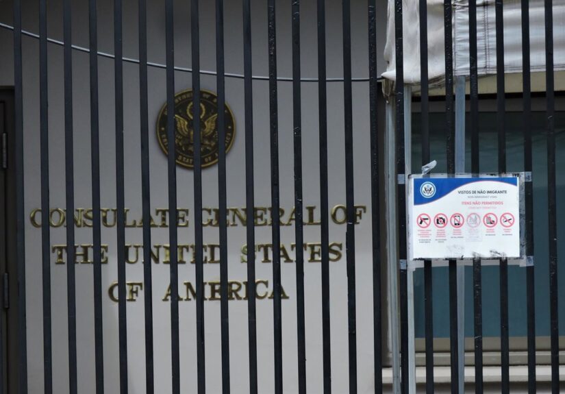 EEUU suspende de manera temporal la concesión de citas para solicitar visados en todas sus oficinas consulares