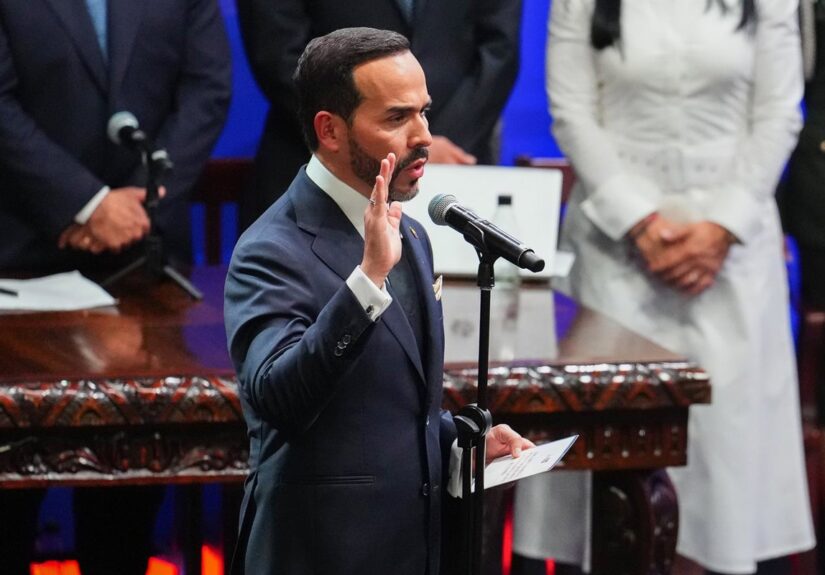 El Gobierno de De la Espriella presenta a la Fiscalía colombiana información sobre más de 80 irregularidades bajo Petro
