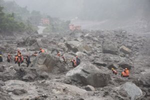 El Gobierno nepalí pide ayuda internacional tras la riada más allá de la movilización de China e India