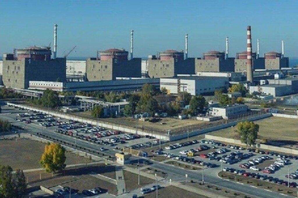El OIEA alerta de que la central de Zaporiyia tiene combustible diésel solo para diez días