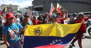 El chavismo y la oposición negocian sin María Corina y con 379 presos políticos aún entre rejas
