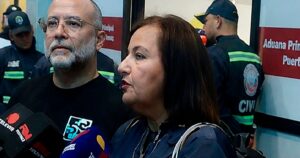 El chavismo y la oposición se reúnen por fin para negociar la transición en Venezuela