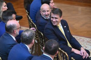 El fiscal general interino pone fin al fondo de "instrumentalización" tras críticas republicanas