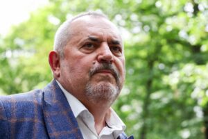 El opositor Boris Nadezhdin abandona Rusia y reaparece en París tras poner fin a su campaña electoral