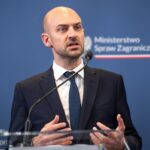 Francia anuncia la inminente expulsión de dos diplomáticos iraníes