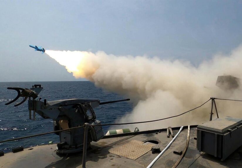 Irán lanza ataques contra EEUU en dos bases aéreas jordanas y una emiratí tras el bombardeo de la isla Larek
