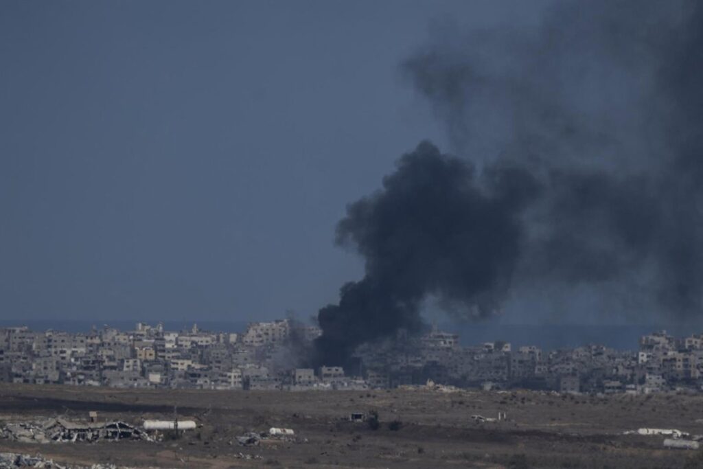 Israel reivindica un bombardeo cerca de una escuela de la UNRWA en Gaza contra "terroristas de Hamás"