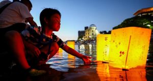 Japón recuerda la bomba atómica de Hiroshima en pleno debate sobre las armas nucleares