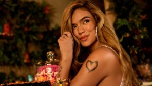 Karol G y Bruno Mars estrenan 'Still' en vivo y graban su videoclip en Los Ángeles