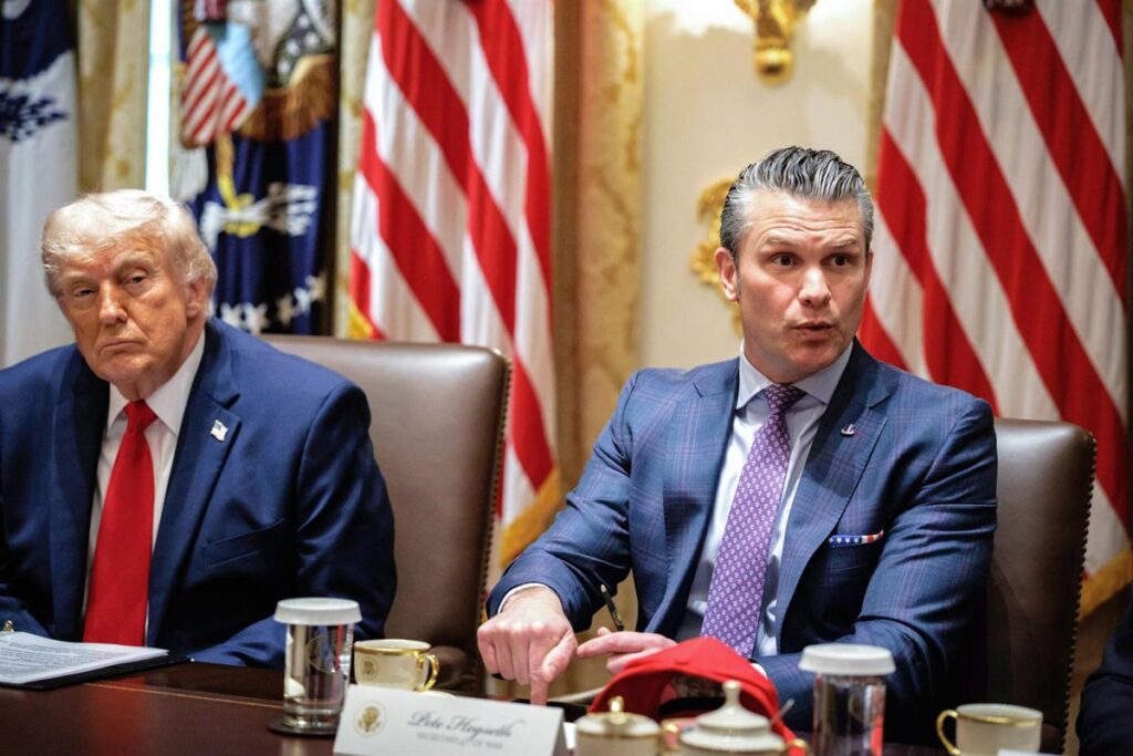 La Casa Blanca niega un desencuentro entre Trump y Hegseth por una supuesta ocultación de escasez de municiones