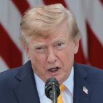 La Corte Suprema de EE.UU. respalda la orden de Trump de restringir el voto por correo