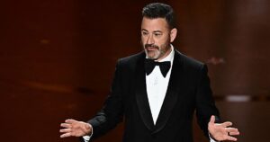 La cadena ABC de Disney demanda a Trump por amenazar con suspender sus licencias