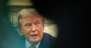 La guerra y su impacto en la economía hunden a Trump en las encuestas a las puertas de las legislativas
