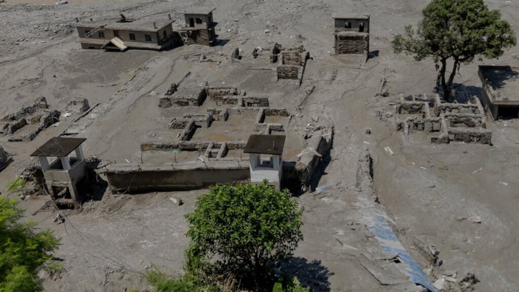 Las autoridades de Nepal elevan a cerca de 470 los fallecidos en las inundaciones en el norte del país