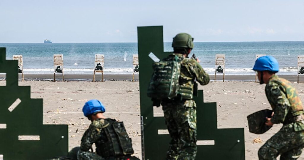 Las maniobras de Taiwán contra una invasión china incluyen por primera vez cortes de internet