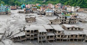 Las víctimas de la catástrofe de Nepal aumentan a 165 muertos y casi 1.500 desaparecidos